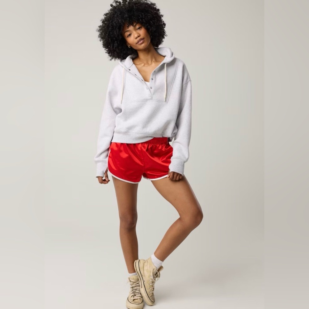 OFFLINE By Aerie Cloud
Fleece Snap
Front Hoodie - Picture 2 of 5